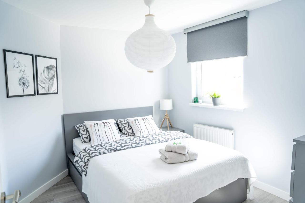 פרת' Luxurious Two Bedroom Apartment With Private Parking מראה חיצוני תמונה